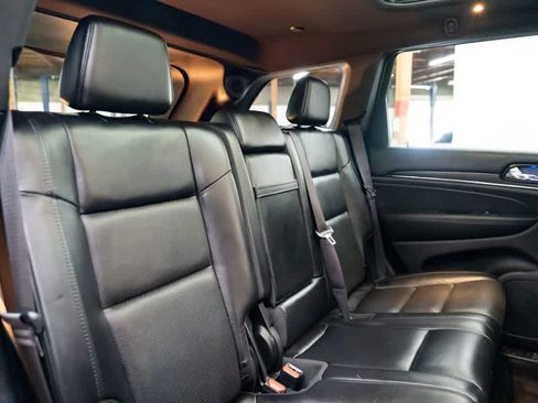 Used 2019 Jeep Grand Cherokee High Altitude AWD/4WD image 33