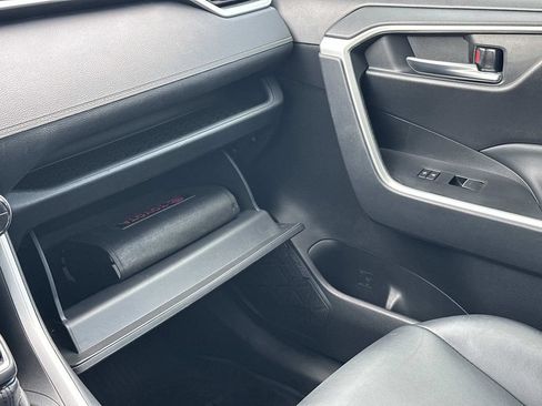Used 2024 Toyota RAV4 XLE Premium FWD image 33