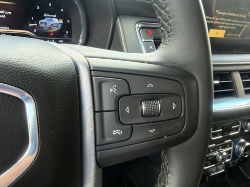 Used 2024 GMC Yukon SLT AWD/4WD image 21
