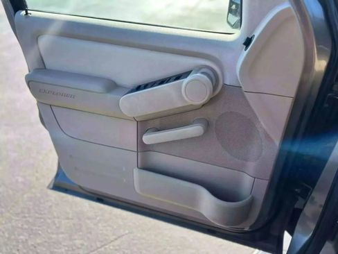 Used 2007 Ford Explorer Sport Trac Limited image 20