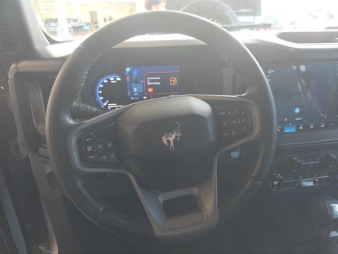 Used 2023 Ford Bronco Outer Banks image 4