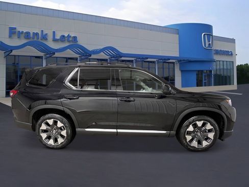 New 2026 Honda Pilot Touring image 8