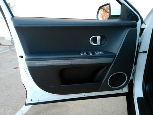 Used 2022 Hyundai Ioniq 5 SEL image 11