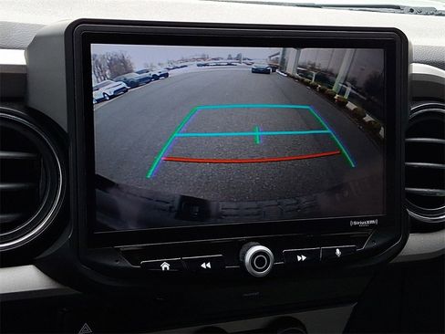 Used 2017 Toyota Tacoma SR5 w/ Tow Package image 23