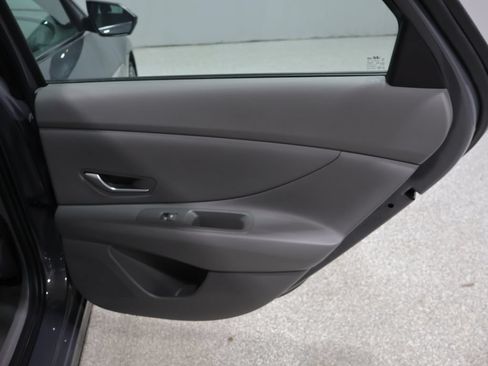 Used 2025 Hyundai Elantra SEL FWD image 20