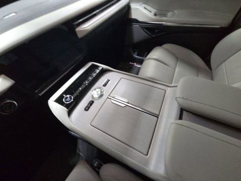 Used 2025 Lincoln Navigator Reserve image 23