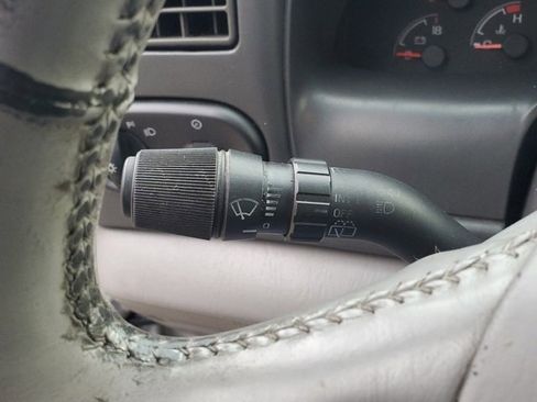 Used 2001 Ford Excursion XLT image 22