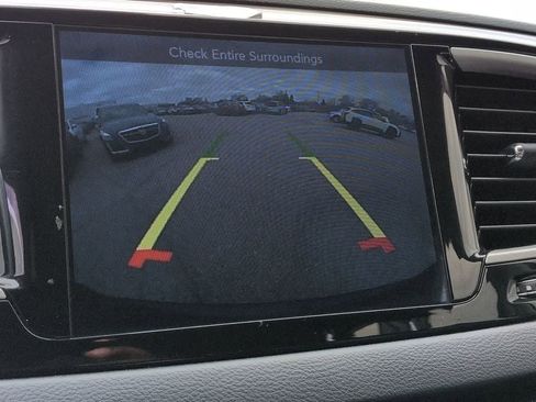 Used 2017 Chrysler Pacifica Touring-L FWD image 30