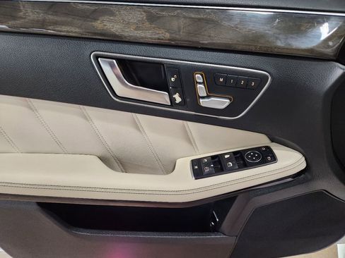 Used 2014 Mercedes-Benz E 350 4MATIC Luxury Wagon image 43
