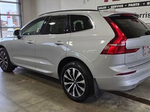 Used 2023 Volvo XC60 B5 Core w/ Climate Package image 3