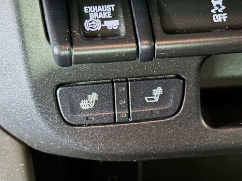 Used 2018 Chevrolet Colorado Z71 w/ Centennial Edition image 22