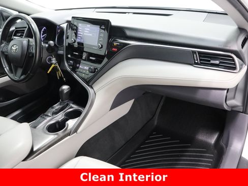 Used 2023 Toyota Camry SE image 33