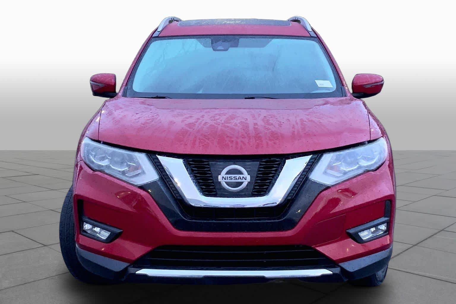 Used 2017 Nissan Rogue SL w/ SL Premium Package FWD image 4