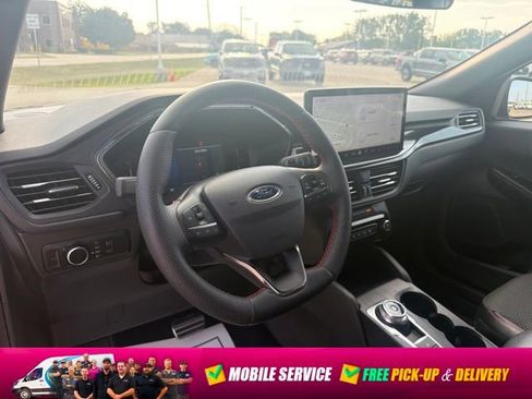 Used 2023 Ford Escape ST-Line w/ Tech Pack #1 AWD/4WD image 21