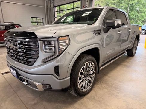 Used 2026 GMC Sierra 1500 Denali Ultimate AWD/4WD image 5