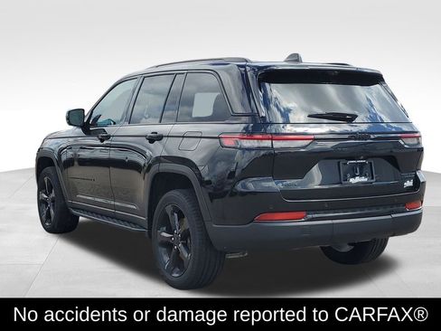 Used 2024 Jeep Grand Cherokee Limited w/ Luxury Tech Group II AWD/4WD image 4