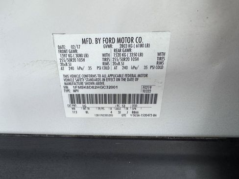 Used 2017 Ford Explorer XLT w/ Equipment Group 202A AWD/4WD image 35