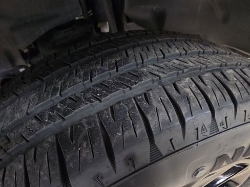 Certified 2025 Jeep Wrangler Unlimited Sahara w/ Safety Group AWD/4WD image 26