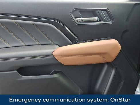 Used 2025 GMC Canyon AT4 w/ Technology Plus Package image 24