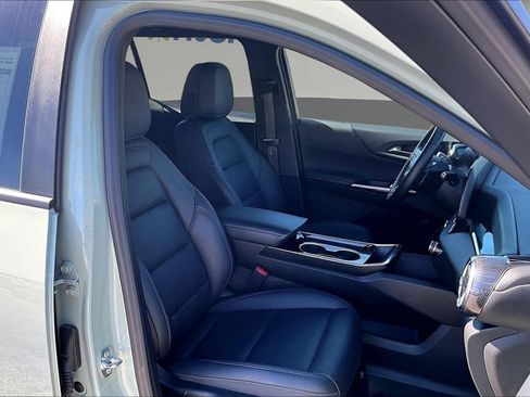 Used 2025 Chevrolet Equinox LT w/ Convenience Package II AWD/4WD image 31