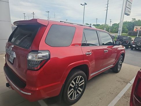Used 2024 Toyota 4Runner Limited AWD/4WD image 5