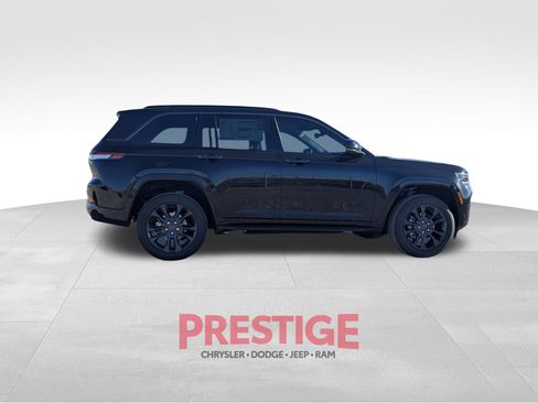 New 2026 Jeep Grand Cherokee Limited AWD/4WD image 4