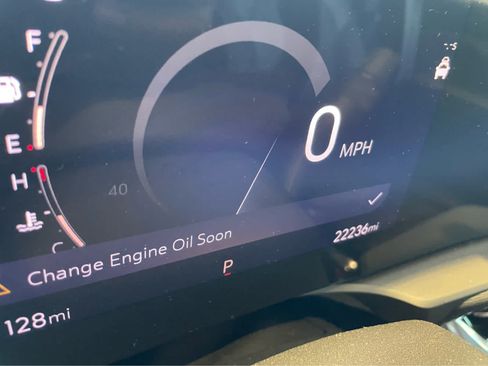 Used 2024 Buick Envista Avenir FWD image 2