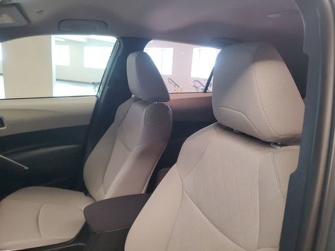 Used 2023 Toyota Corolla Cross L image 16