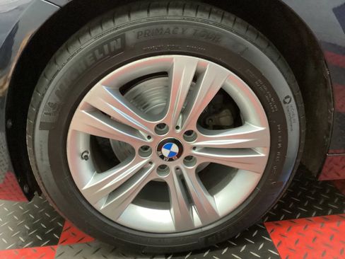 Used 2017 BMW 330i xDrive Sedan AWD/4WD image 5