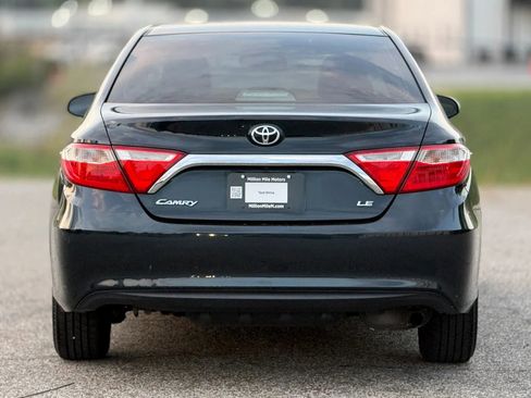Used 2015 Toyota Camry LE FWD image 4