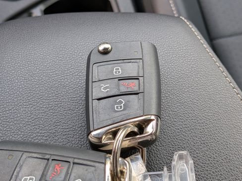 Used 2021 Volkswagen Tiguan SE R-Line w/ 3rd Row Seat Package AWD/4WD image 33