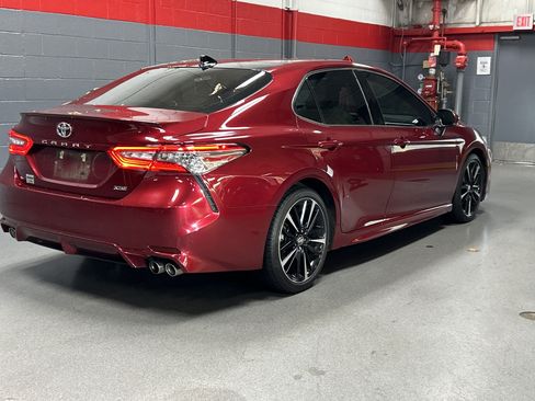 Used 2018 Toyota Camry XSE w/ Driver Assist Package FWD image 5