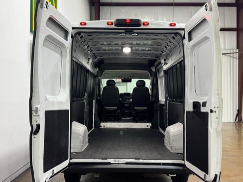 Used 2025 RAM ProMaster 2500 w/ Convenience Group FWD image 43