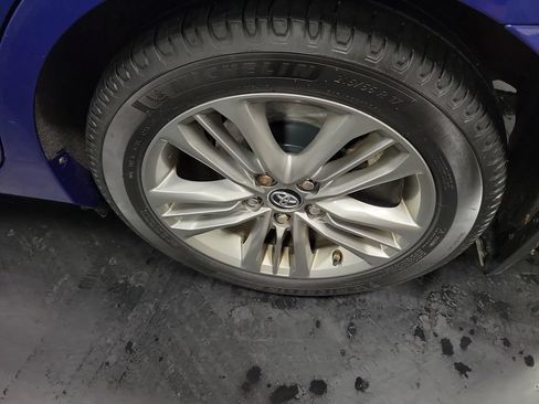 Used 2015 Toyota Camry SE FWD image 12
