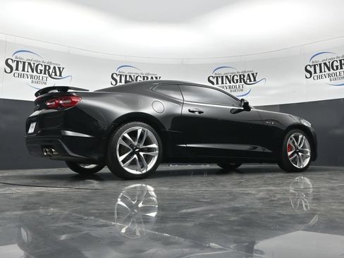 Used 2021 Chevrolet Camaro LT RWD image 35