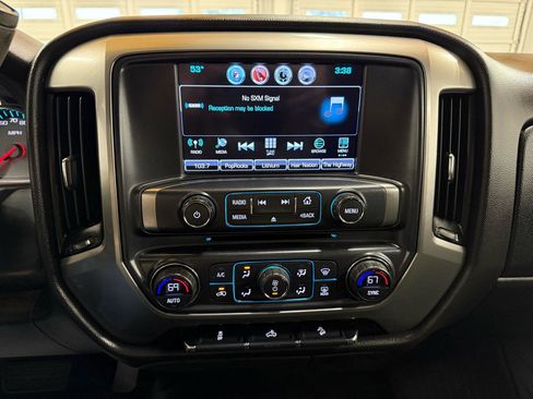 Used 2018 Chevrolet Silverado 1500 LT w/ Texas Edition image 16