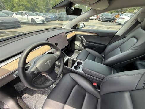 Used 2022 Tesla Model 3 Long Range AWD/4WD image 10