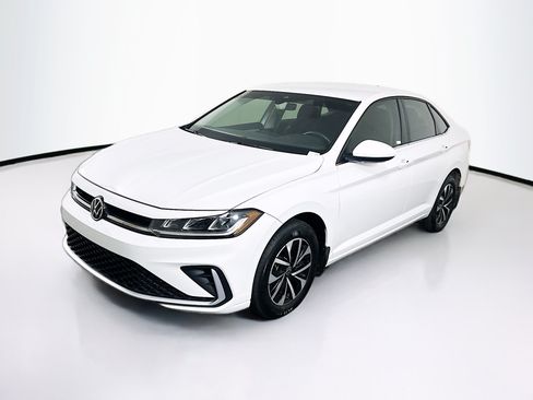 Used 2025 Volkswagen Jetta S FWD image 3