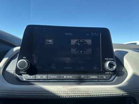 Certified 2023 Nissan Rogue SV image 40