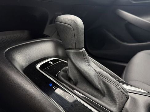 Certified 2025 Toyota Corolla LE FWD image 19