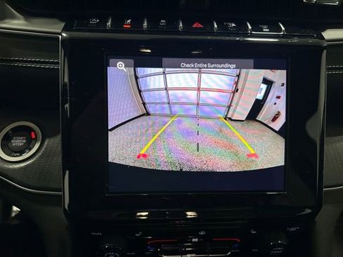 Used 2023 Jeep Grand Cherokee L Laredo image 8