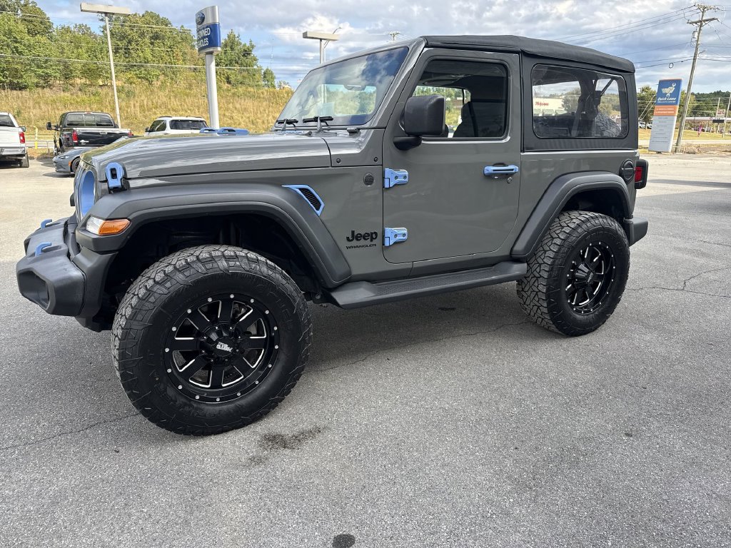 Used 2022 Jeep Wrangler Sport AWD/4WD image 3