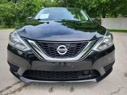 Used 2018 Nissan Sentra SV FWD image 2