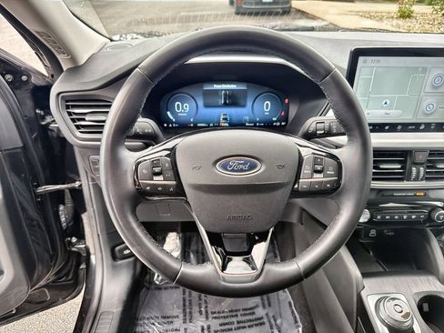 Used 2024 Ford Escape Platinum AWD/4WD image 11