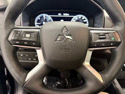 Used 2024 Mitsubishi Outlander SEL Black Edition image 46