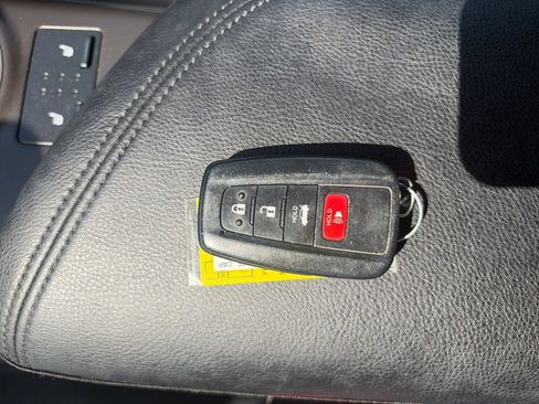 Used 2023 Toyota Camry SE w/ Cold Weather Package FWD image 29