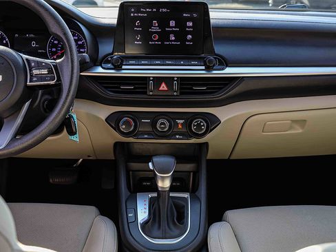 Certified 2023 Kia Forte LXS w/ LXS Technology Package FWD image 12