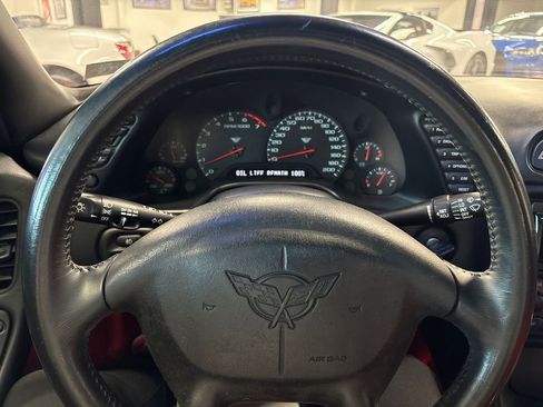 Used 2004 Chevrolet Corvette Coupe w/ Roof Package image 43