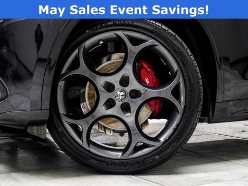 Used 2023 Alfa Romeo Stelvio Veloce AWD/4WD image 6