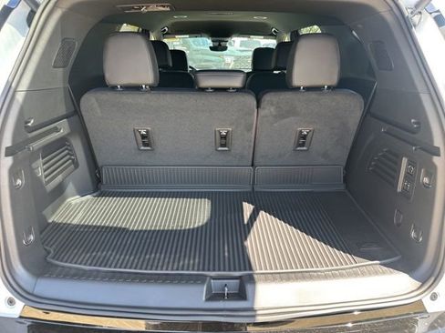 New 2026 Chevrolet Traverse High Country image 13